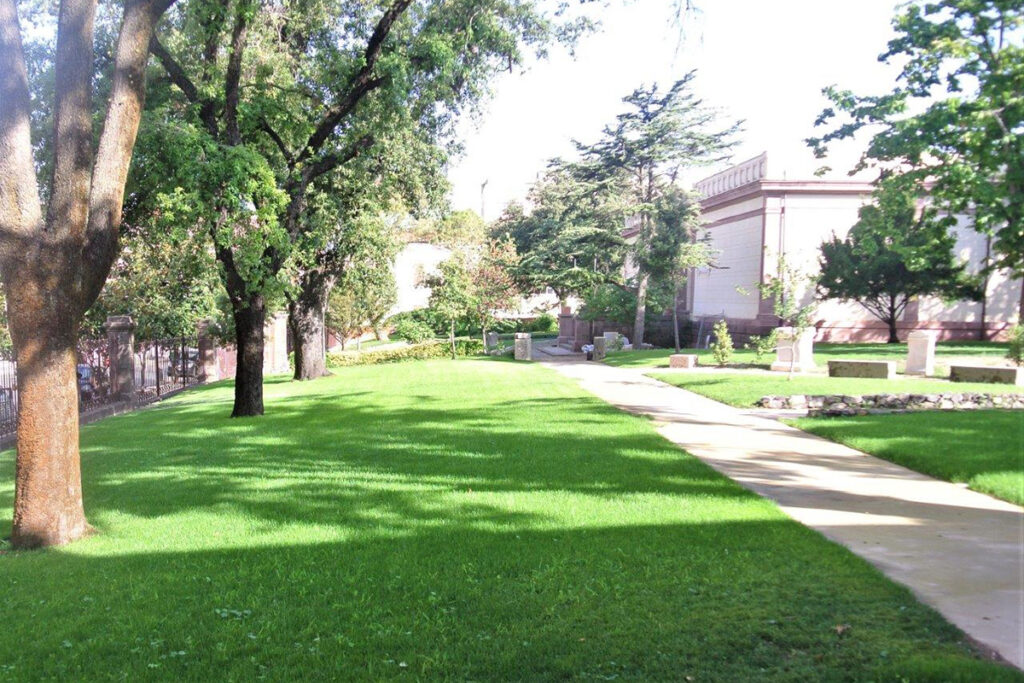 Il giardino del Museo Nazionale Archeologico ed Etnografico “Giovanni Antonio Sanna” di Sassari