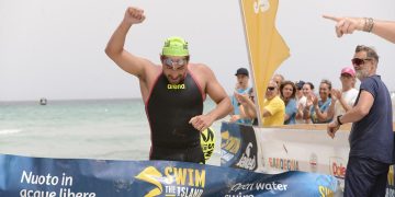 Mattia Castello vince la Long e la Combined Swim alla SwimTheIsland San Teodoro. 📷 Gianluca Seatzu